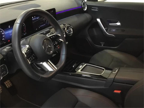 Mercedes-Benz Clase A 180 Sedán