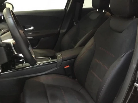 Mercedes-Benz Clase A 180 Sedán