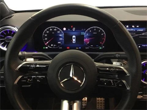 Mercedes-Benz Clase A 180 Sedán