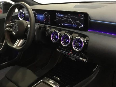 Mercedes-Benz Clase A 180 Sedán