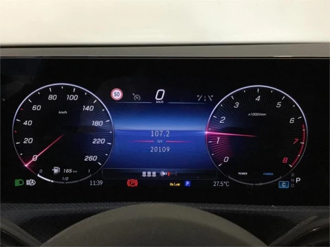 Mercedes-Benz Clase A 180 Sedán