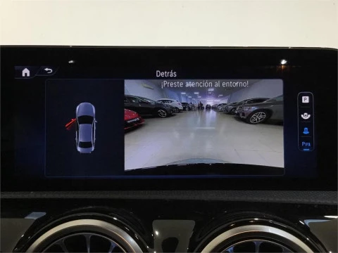 Mercedes-Benz Clase A 180 Sedán