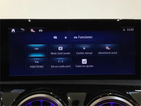 Mercedes-Benz Clase A 180 Sedán