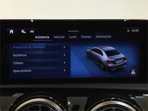 Mercedes-Benz Clase A 180 Sedán