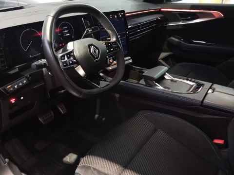 Renault Austral  Hibrido  1.2 E-Tech Hibrido Iconic Esprit Alpine 14