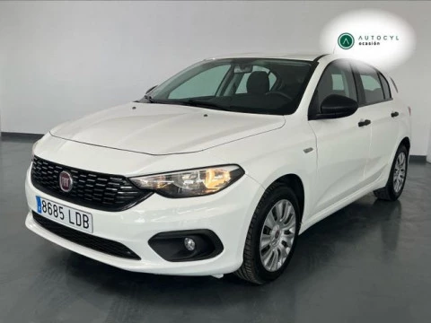 Fiat Tipo 1.6 Lounge 88kW (120CV) diesel Mjet 5P