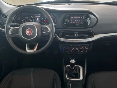 Fiat Tipo 1.6 Lounge 88kW (120CV) diesel Mjet 5P