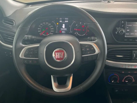 Fiat Tipo 1.6 Lounge 88kW (120CV) diesel Mjet 5P