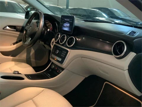 Mercedes-Benz CLA 200 d Shooting Brake