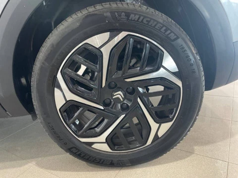 Citroën C4 Hybrid 136 e-DCS6 Plus