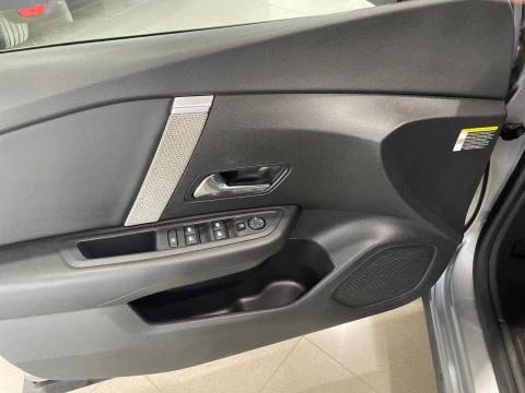 Citroën C4 Hybrid 136 e-DCS6 Plus