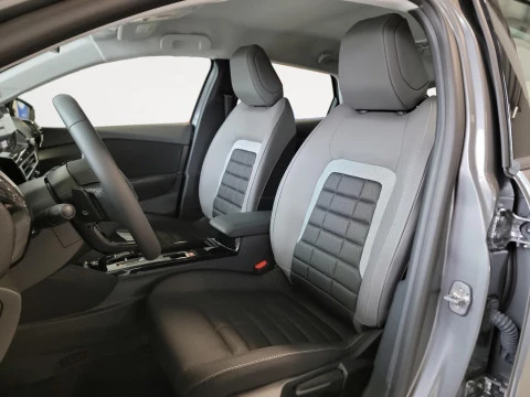 Citroën C4 Hybrid 145 ë-DCS6 Plus