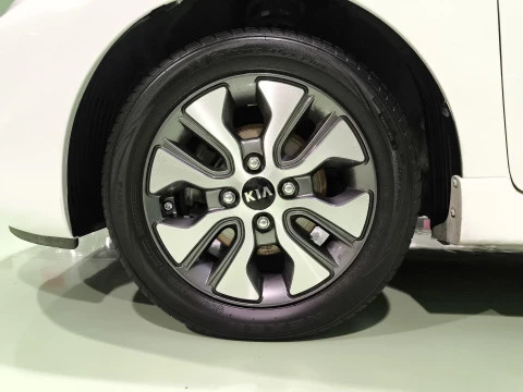 Kia Picanto 1.0  CVVT Tech 49 kW (66 CV)