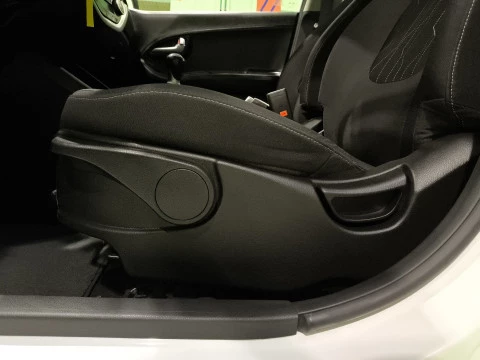 Kia Picanto 1.0  CVVT Tech 49 kW (66 CV)