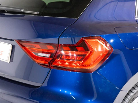 Audi A1 Sportback Adrenal Black 30TFSI 85kW S tr