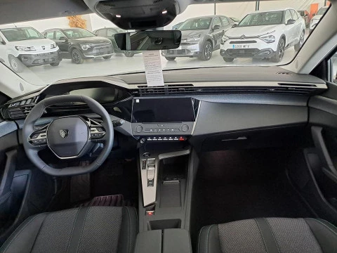 Peugeot 408 1.2 MHEV 145 E-DCS6 ALLURE 5P