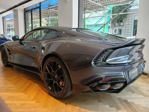 Aston Martin Vanquish 5.2 V12 Auto