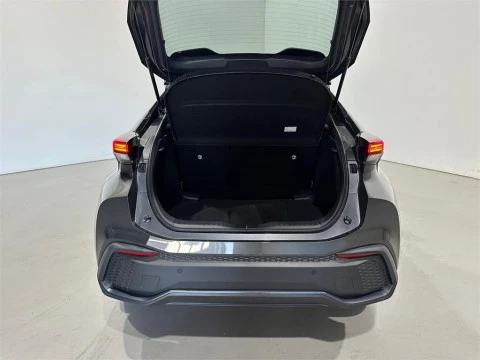 Toyota C-HR - Advance Hybrid 140