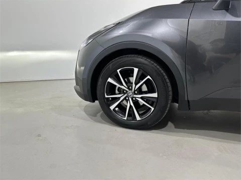Toyota C-HR - Advance Hybrid 140
