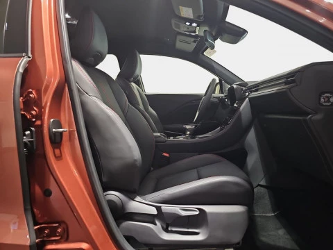 Lexus LBX 1.5 136cv HEV Elegant+ Black