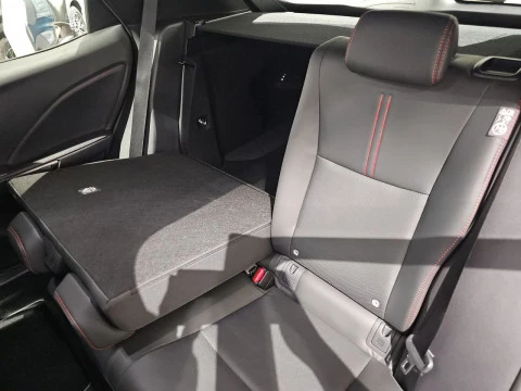 Lexus LBX 1.5 136cv HEV Elegant+ Black