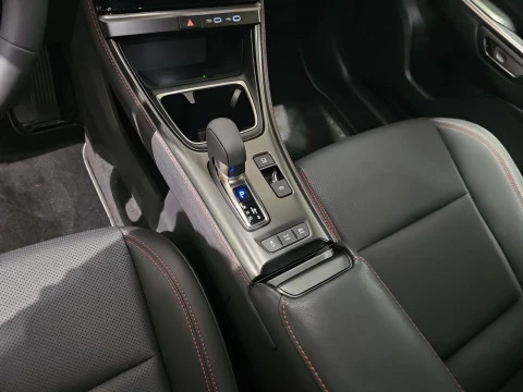 Lexus LBX 1.5 136cv HEV Elegant+ Black