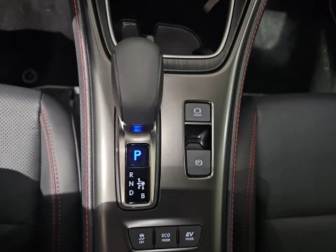 Lexus LBX 1.5 136cv HEV Elegant+ Black