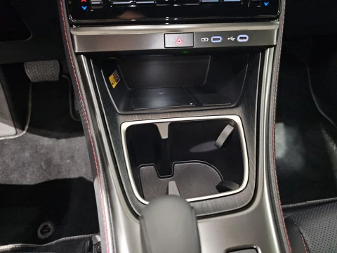 Lexus LBX 1.5 136cv HEV Elegant+ Black