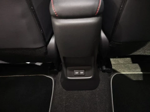 Lexus LBX 1.5 136cv HEV Elegant+ Black