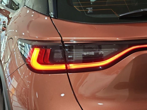 Lexus LBX 1.5 136cv HEV Elegant+ Black