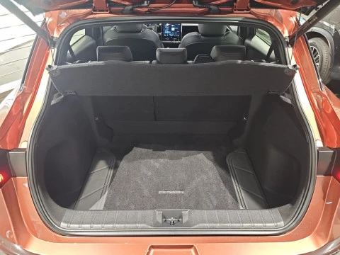 Lexus LBX 1.5 136cv HEV Elegant+ Black