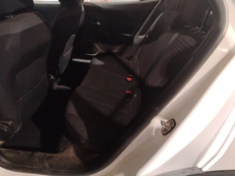 Peugeot 2008 Active BlueHDI 81kW (110CV)