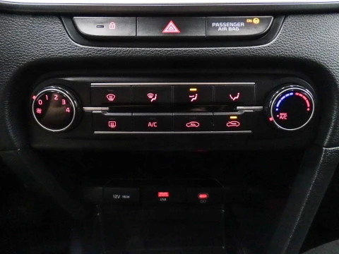 Kia Ceed 1.0 T-GDi 74kW (100CV) Concept