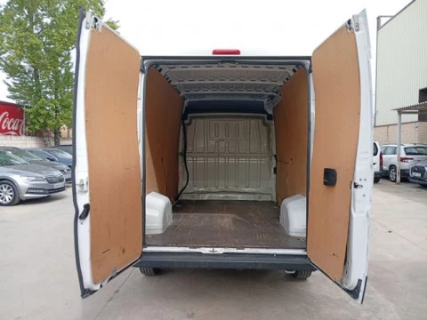 Citroën Jumper BlueHDi 103KW (140CV) Furgón 35L2H2