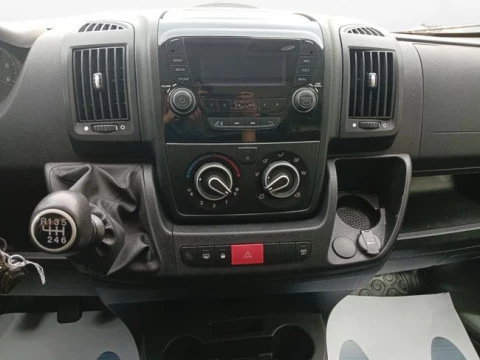 Citroën Jumper BlueHDi 103KW (140CV) Furgón 35L2H2