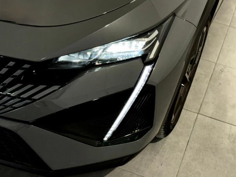 Peugeot 408 GT PURETECH 130 EAT8