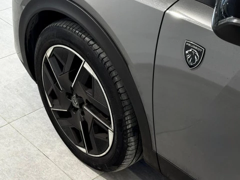 Peugeot 408 GT PURETECH 130 EAT8