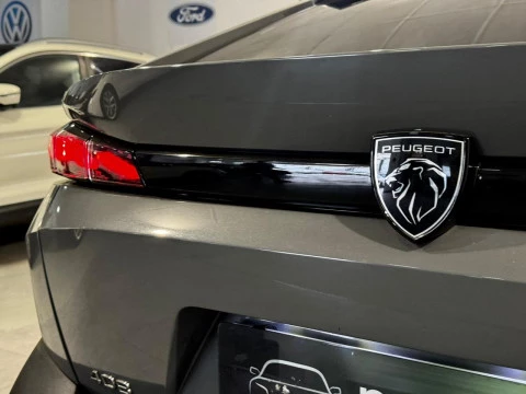 Peugeot 408 GT PURETECH 130 EAT8