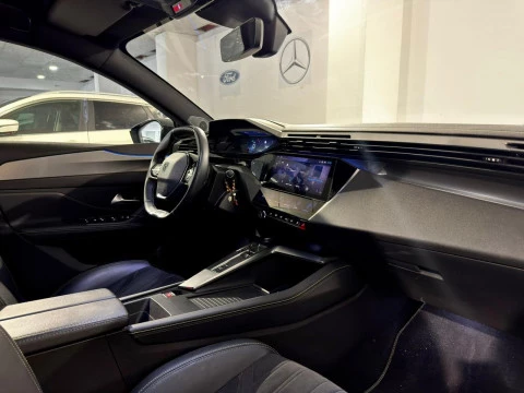 Peugeot 408 GT PURETECH 130 EAT8