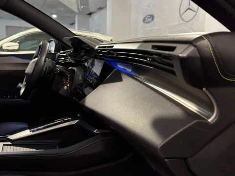 Peugeot 408 GT PURETECH 130 EAT8