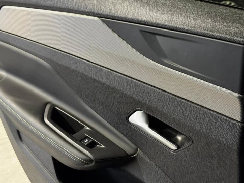 Peugeot 408 GT PURETECH 130 EAT8