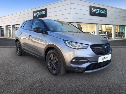 Opel Grandland X 1.2 Turbo Design & Tech