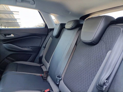 Opel Grandland X 1.2 Turbo Design & Tech
