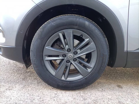 Opel Grandland X 1.2 Turbo Design & Tech