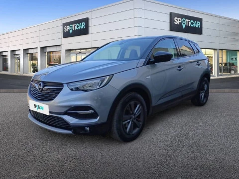 Opel Grandland X 1.2 Turbo Design & Tech