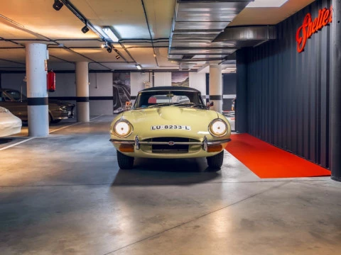 Jaguar E-Type Roadster