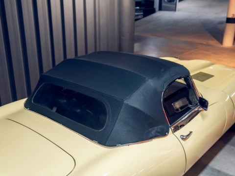 Jaguar E-Type Roadster