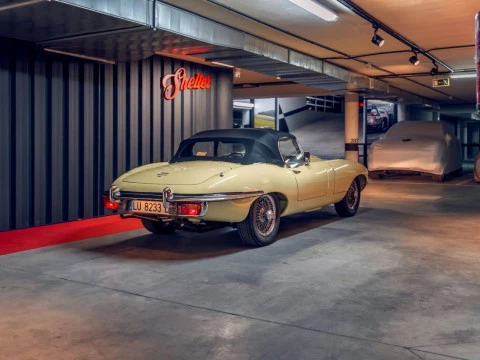 Jaguar E-Type Roadster