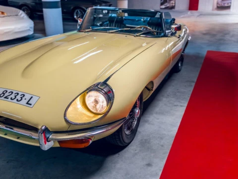 Jaguar E-Type Roadster