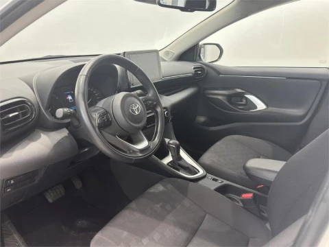Toyota Yaris ACTIVE PLUS